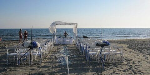 Wedding Beach ceremony Tuscany