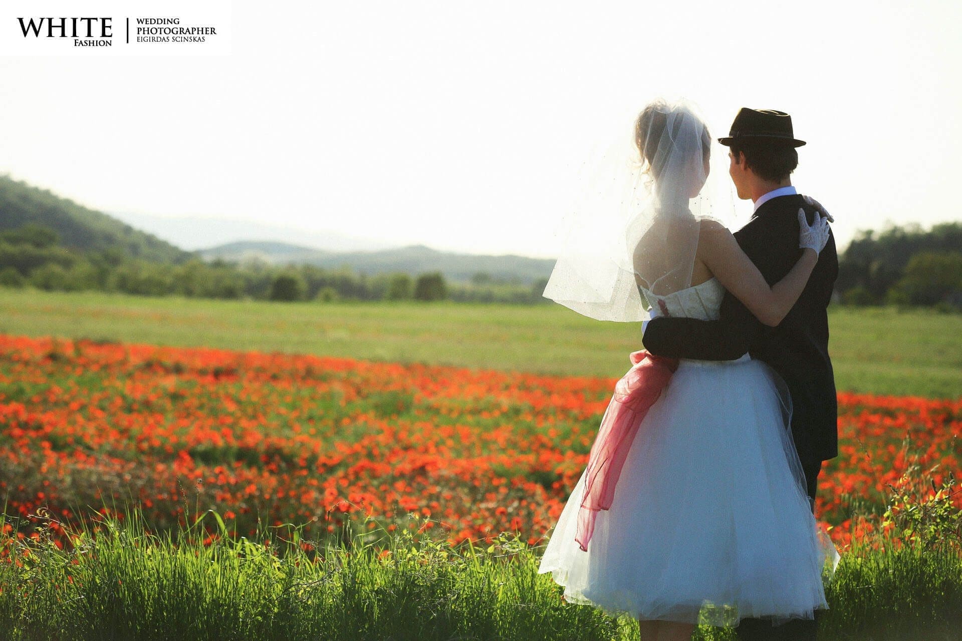 Wedding in Tuscany white fashion photographer russian citizens
